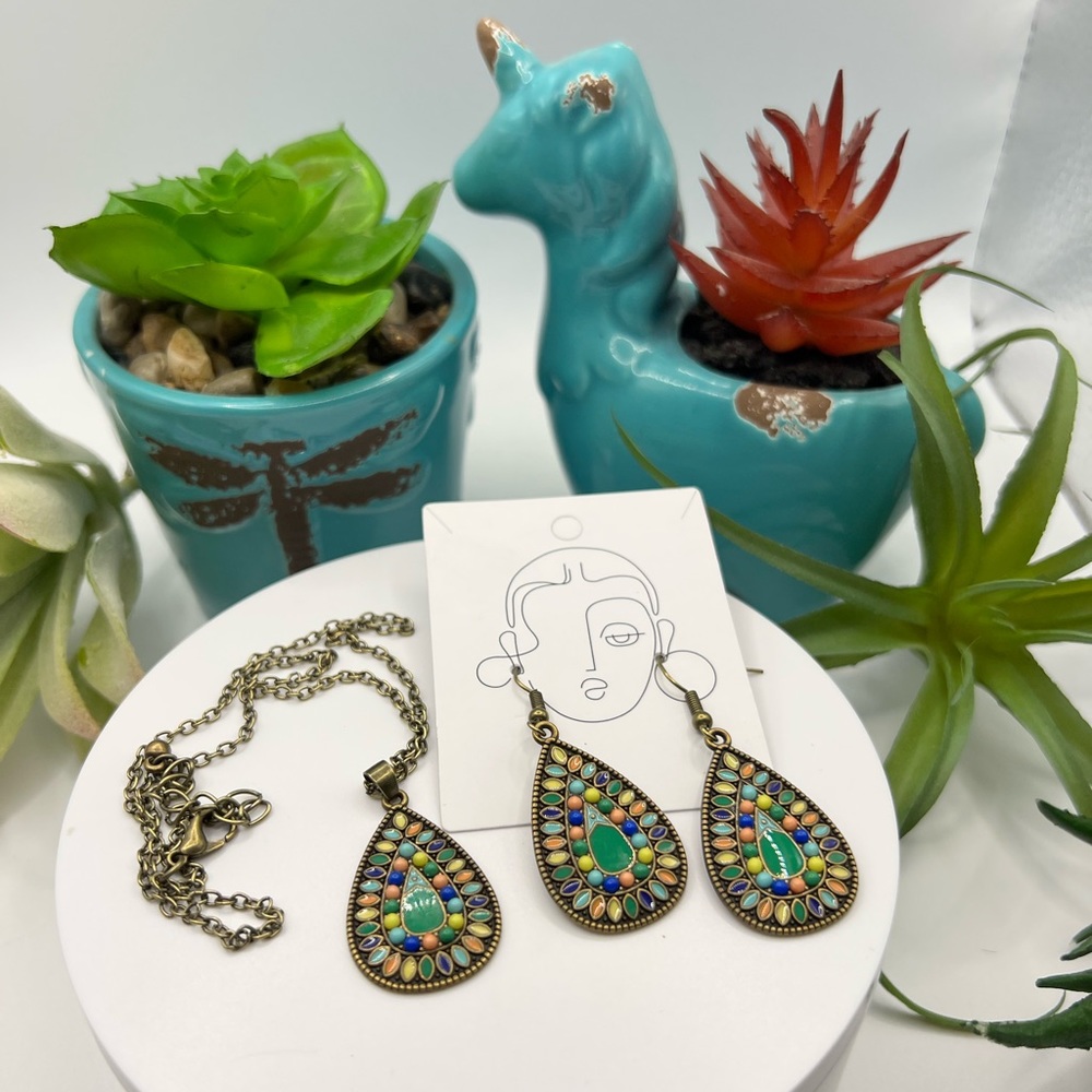 Boho Multicolored Teardrop Shaped Necklace and Earring Set‎ NEW